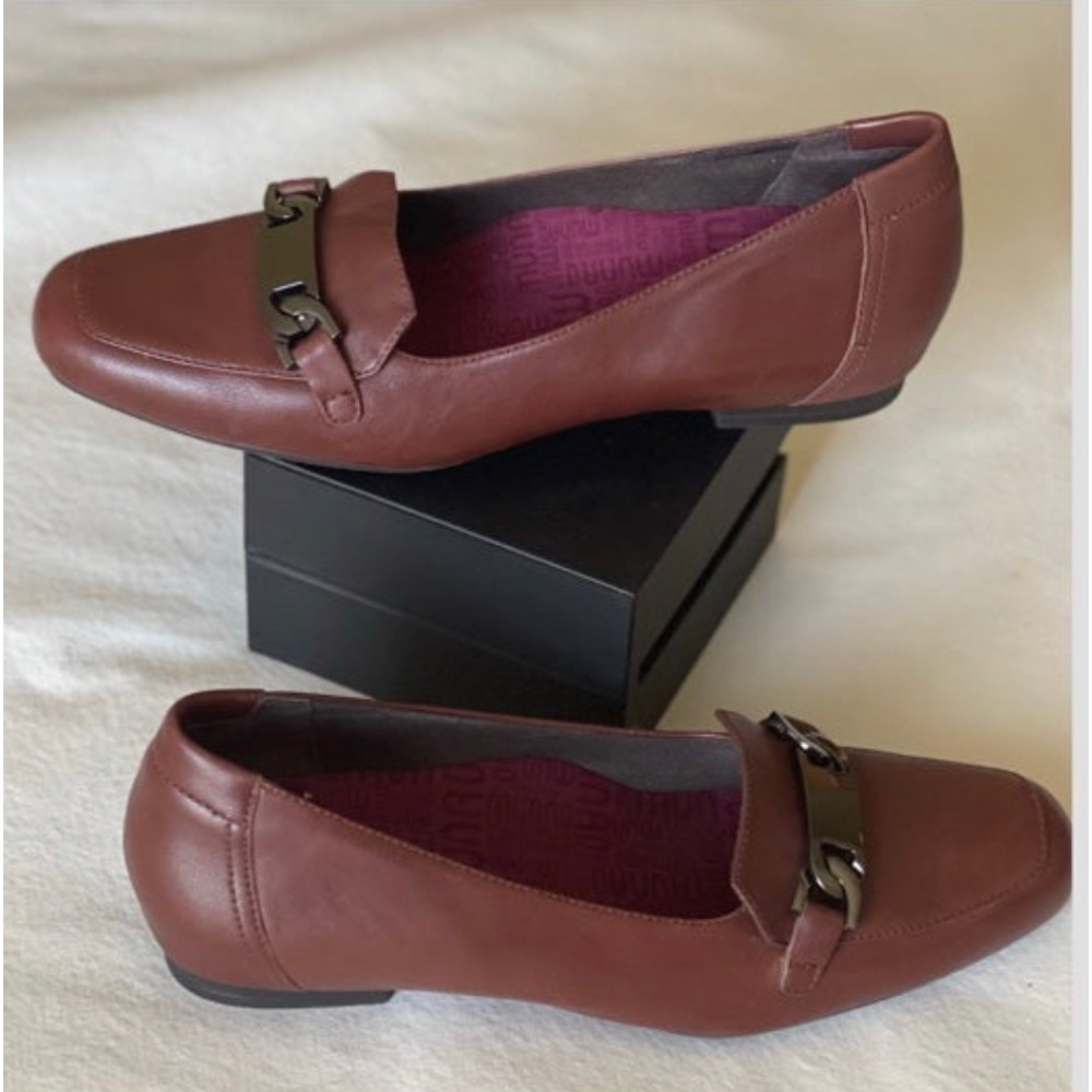 Munro Leather Blair Bit Loafers in Russell Brown Size: 8.5 - Picture 5 of 11